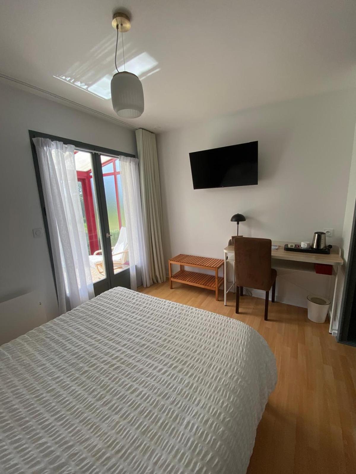 Hotel Les Voisins Beaucemaine Ploufragan Szoba fotó