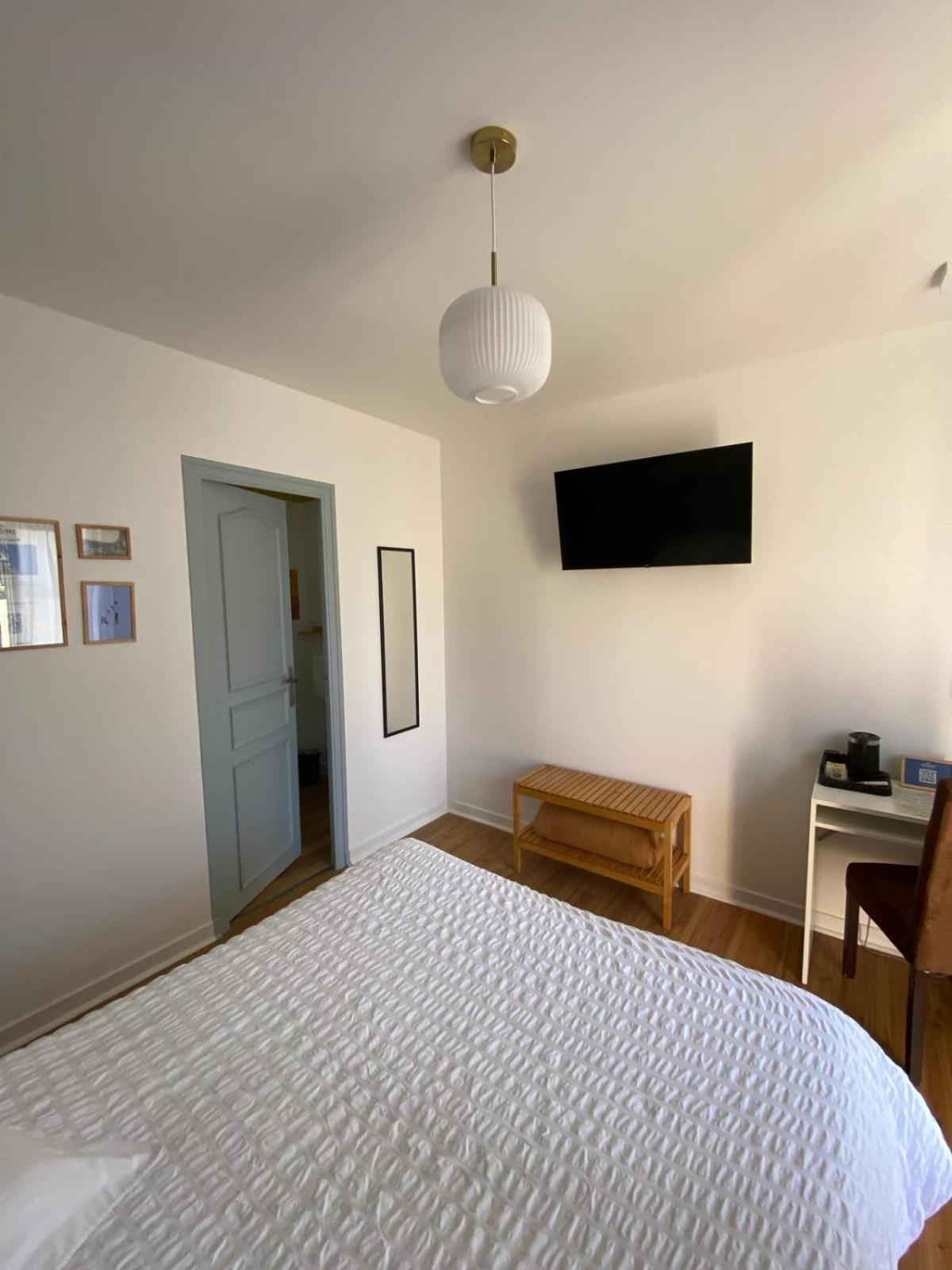 Hotel Les Voisins Beaucemaine Ploufragan Szoba fotó